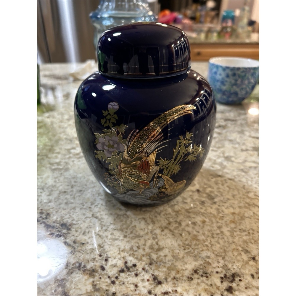 Vintage‎ Blue Porcelain Ginger Jar Lidded Vase Gold Pheasant Bird Taiwan - Picture 9 of 12